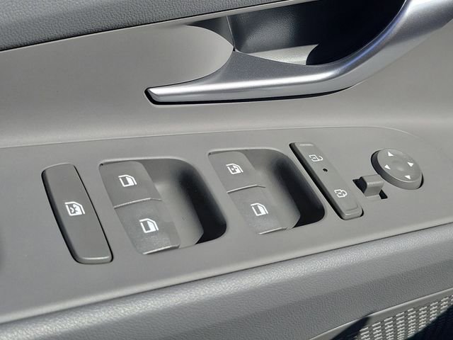 New 2026 Hyundai Elantra Sport FWD image 17