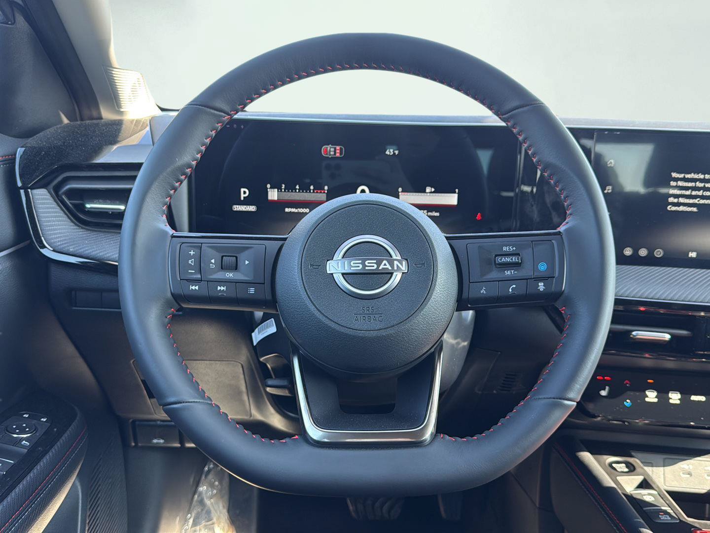 New 2026 Nissan Kicks SR w/ Cold Weather Package