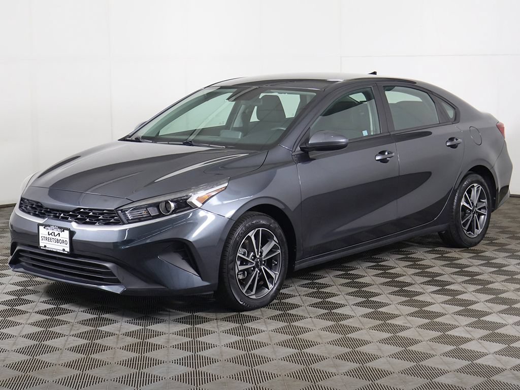 Used 2023 Kia Forte LXS FWD image 6
