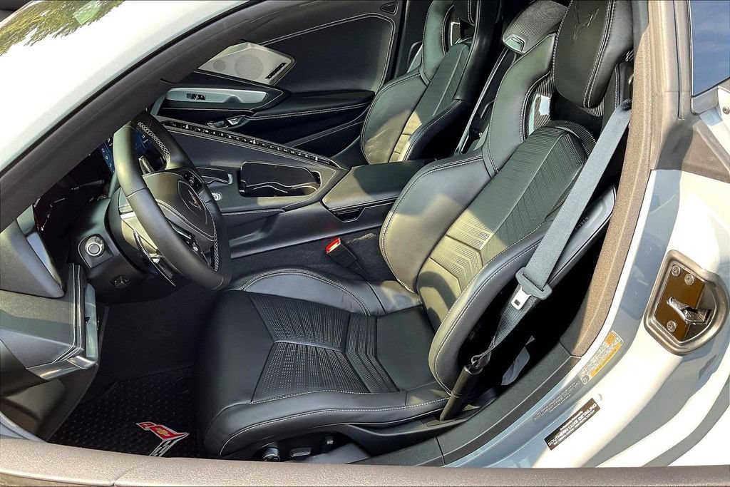 Used 2025 Chevrolet Corvette Stingray Preferred Cpe w/ Z51 Performance Package RWD image 24