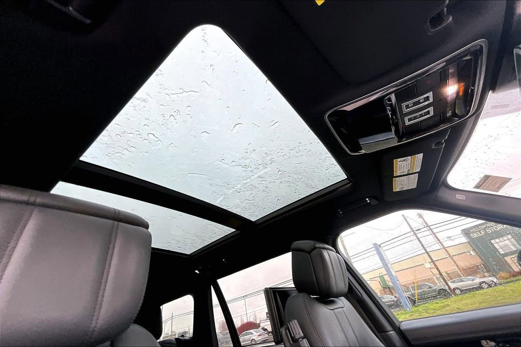 Used 2019 Land Rover Range Rover Long Wheelbase Supercharged image 15