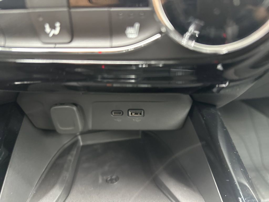New 2026 Chevrolet Trax RS FWD image 21