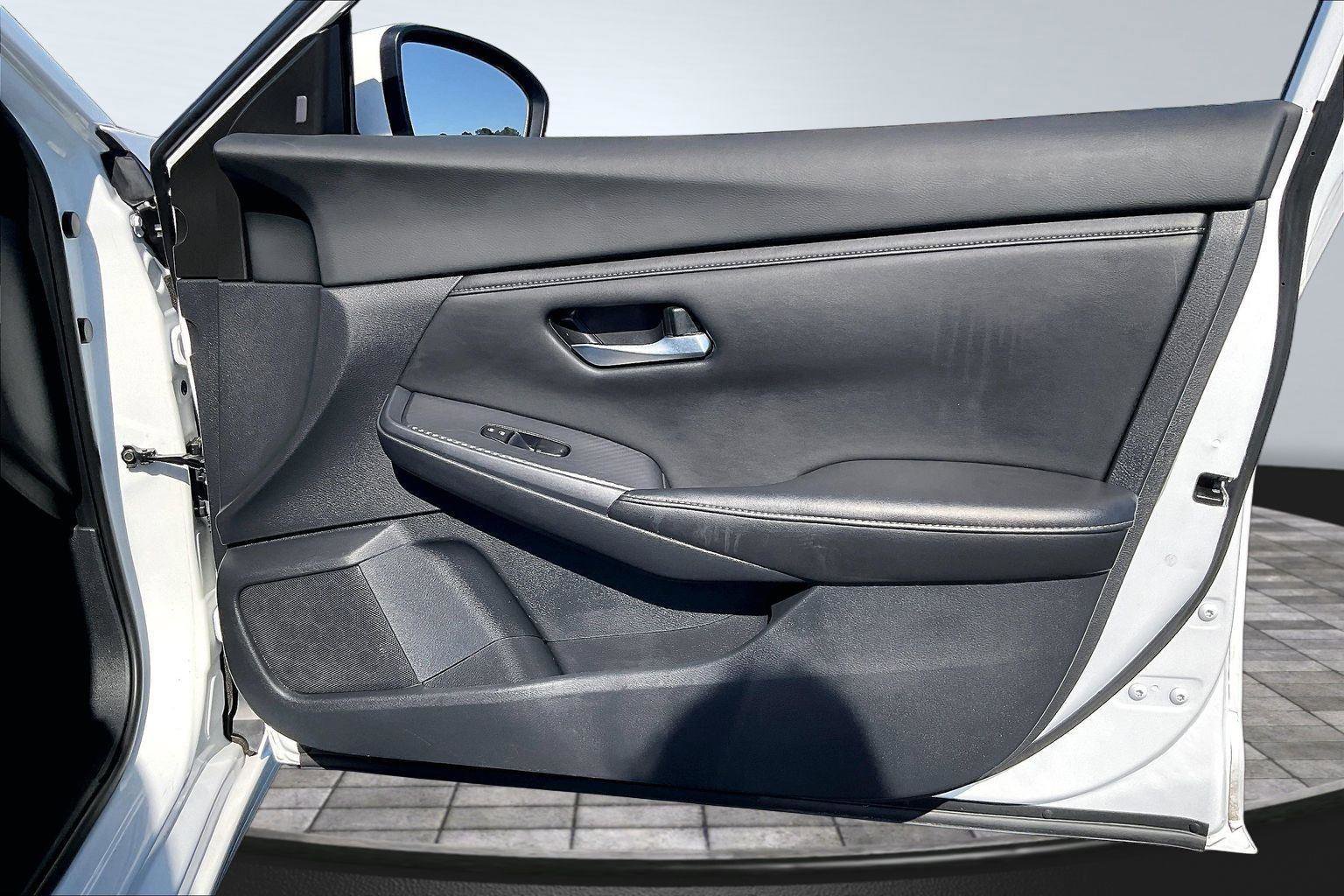 Used 2023 Nissan Sentra SV image 24