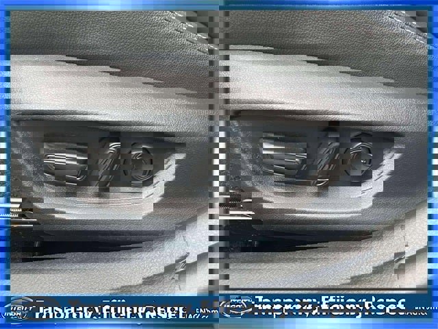 Used 2025 Toyota Camry SE image 18