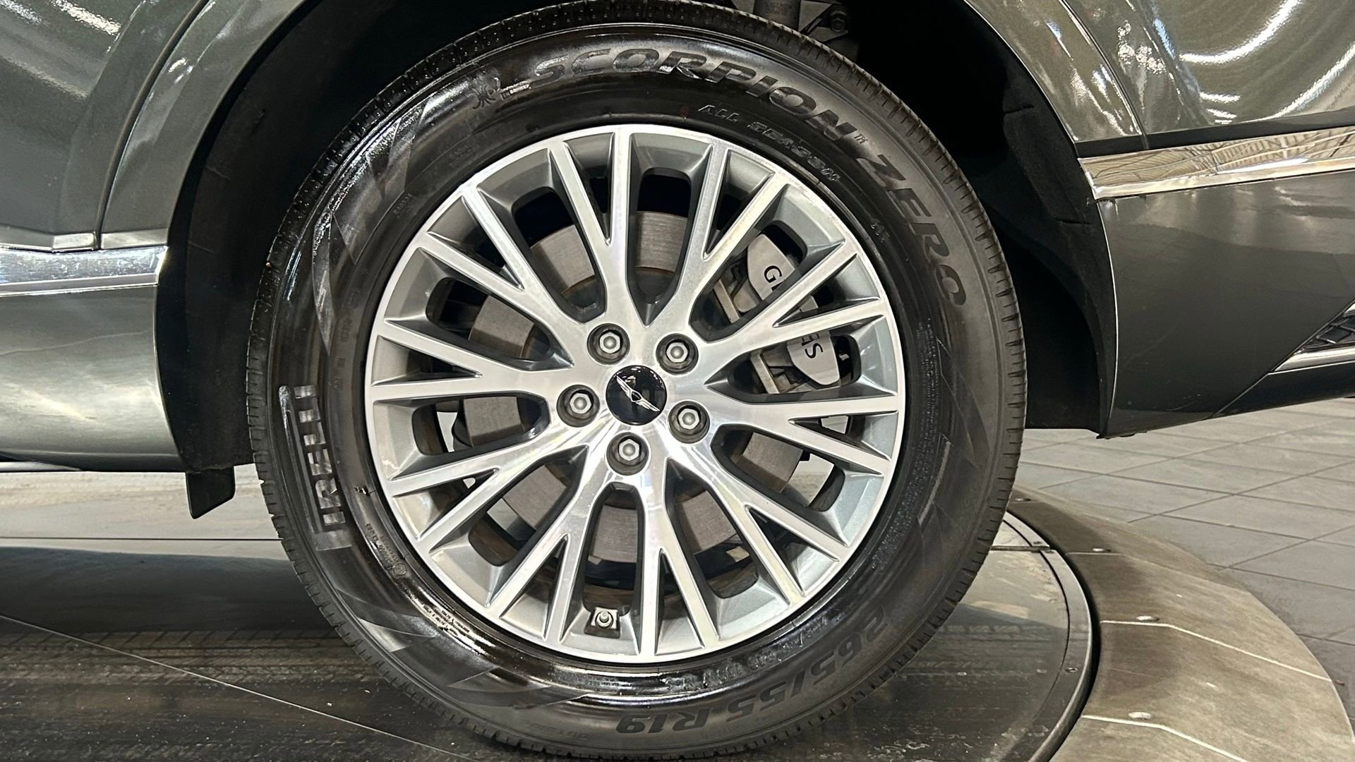 Used 2025 Genesis GV80 2.5T Standard AWD/4WD image 25
