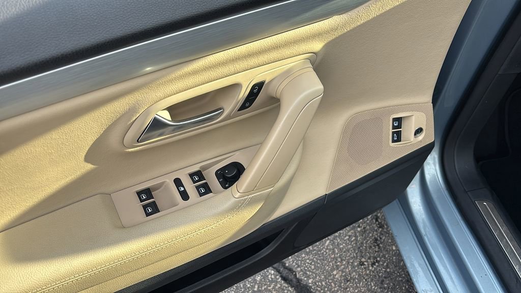 Used 2013 Volkswagen CC Sport image 14