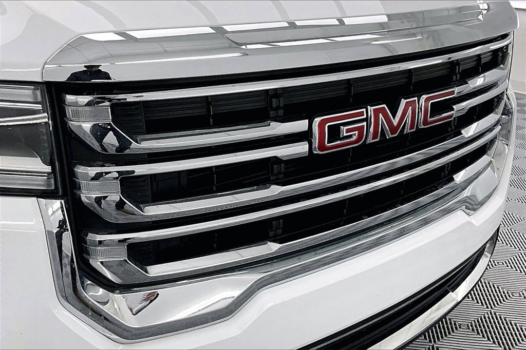 Used 2023 GMC Acadia SLE w/ Driver Convenience Package image 29