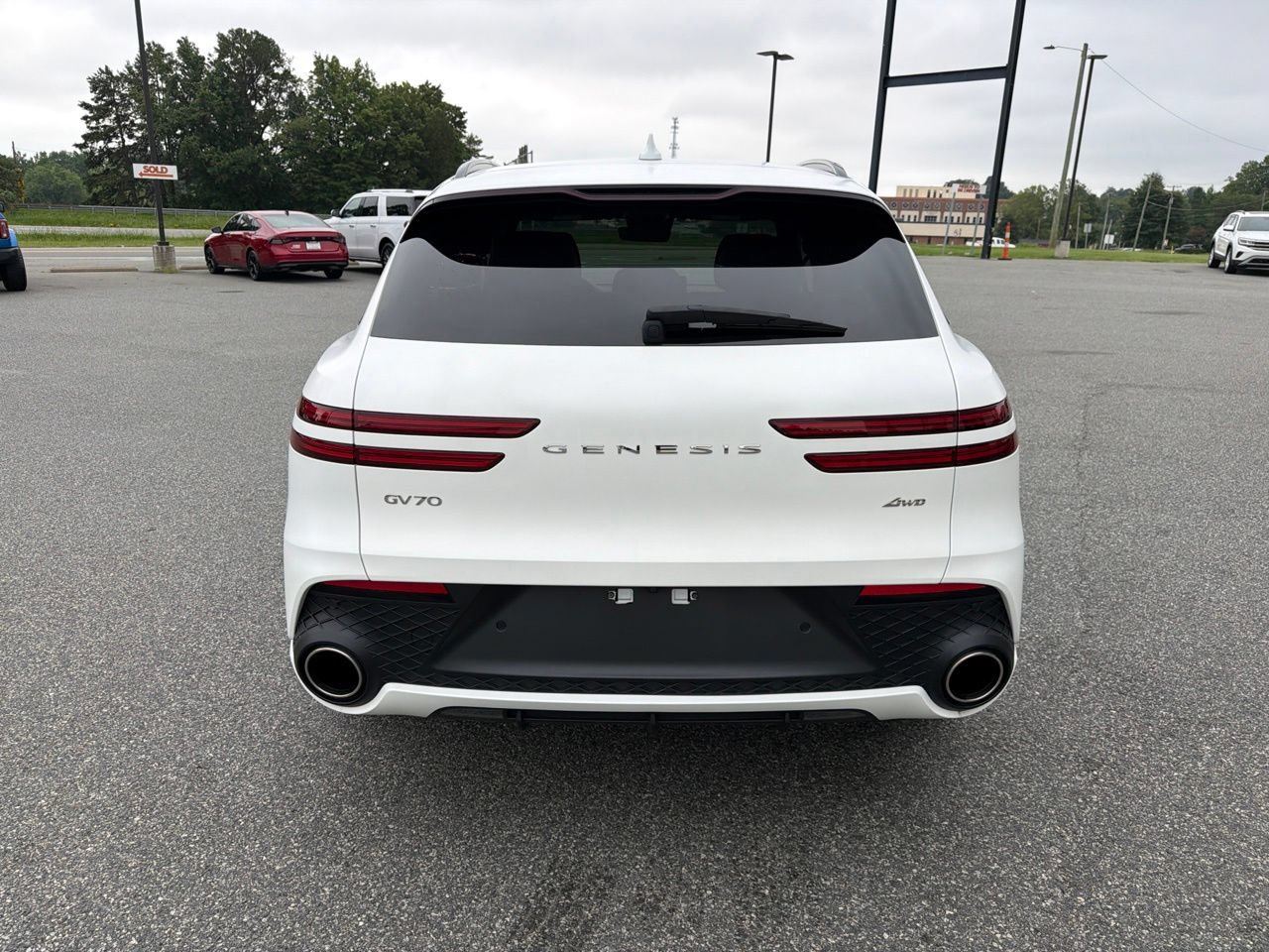 Used 2023 Genesis GV70 2.5T w/ Sport Prestige Package AWD/4WD image 8