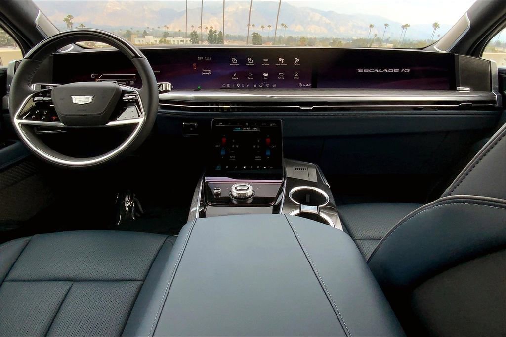 New 2025 Cadillac Escalade IQ Luxury 2 image 7