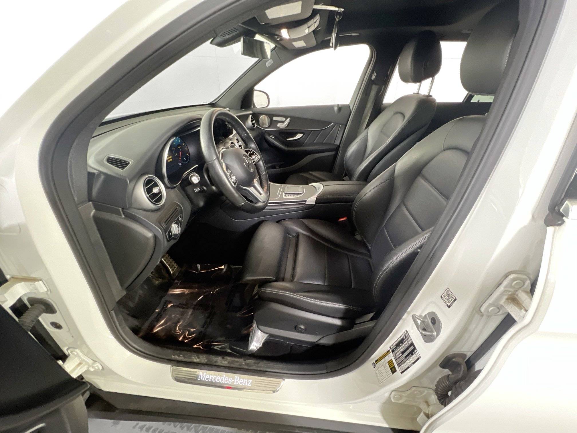 Used 2021 Mercedes-Benz GLC 300 4MATIC image 20