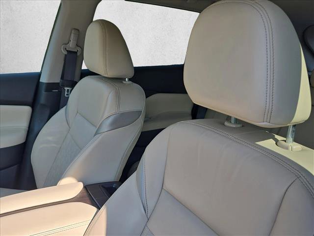 Used 2023 Nissan Murano Platinum w/ Cargo Package image 16