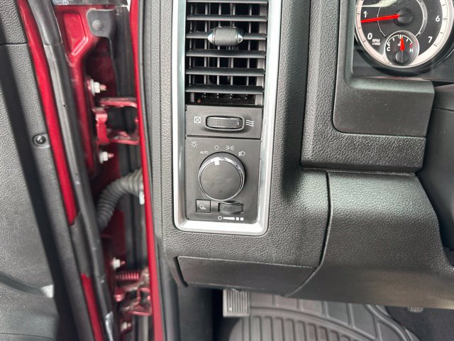 Used 2024 RAM 1500 Classic SLT AWD/4WD image 16