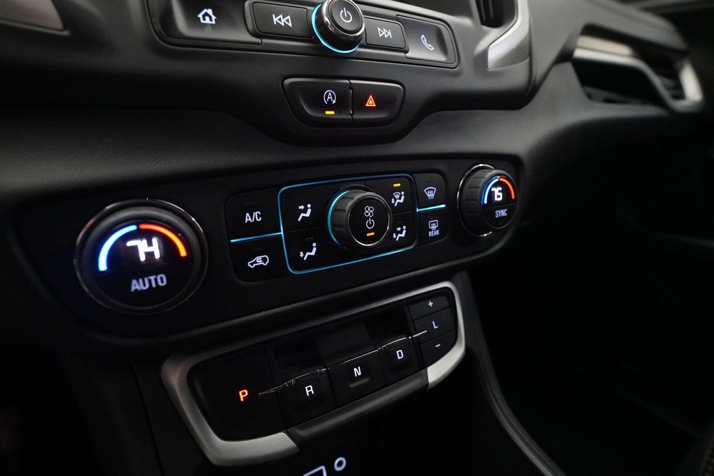 Used 2023 GMC Terrain SLE w/ Driver Convenience Package image 21