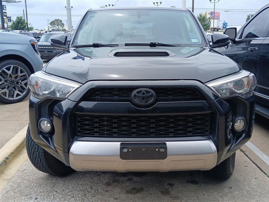 Used 2018 Toyota 4Runner TRD Off-Road Premium AWD/4WD image 2
