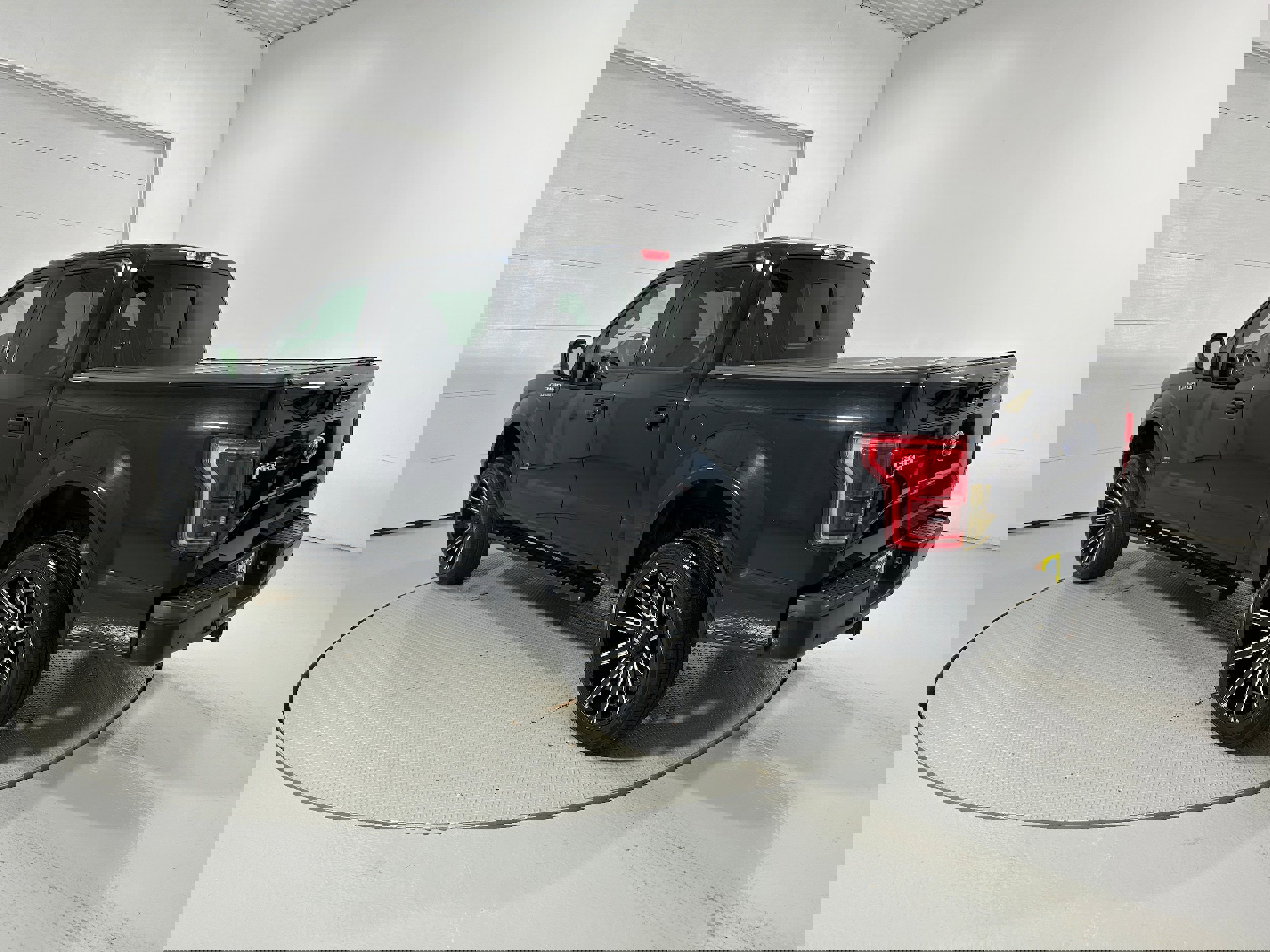 Used 2016 Ford F150 Lariat w/ Equipment Group 502A Luxury image 23