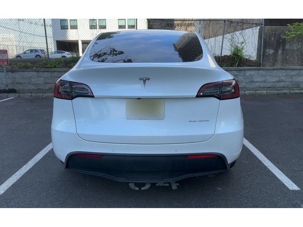 Used 2022 Tesla Model Y Long Range AWD/4WD image 4