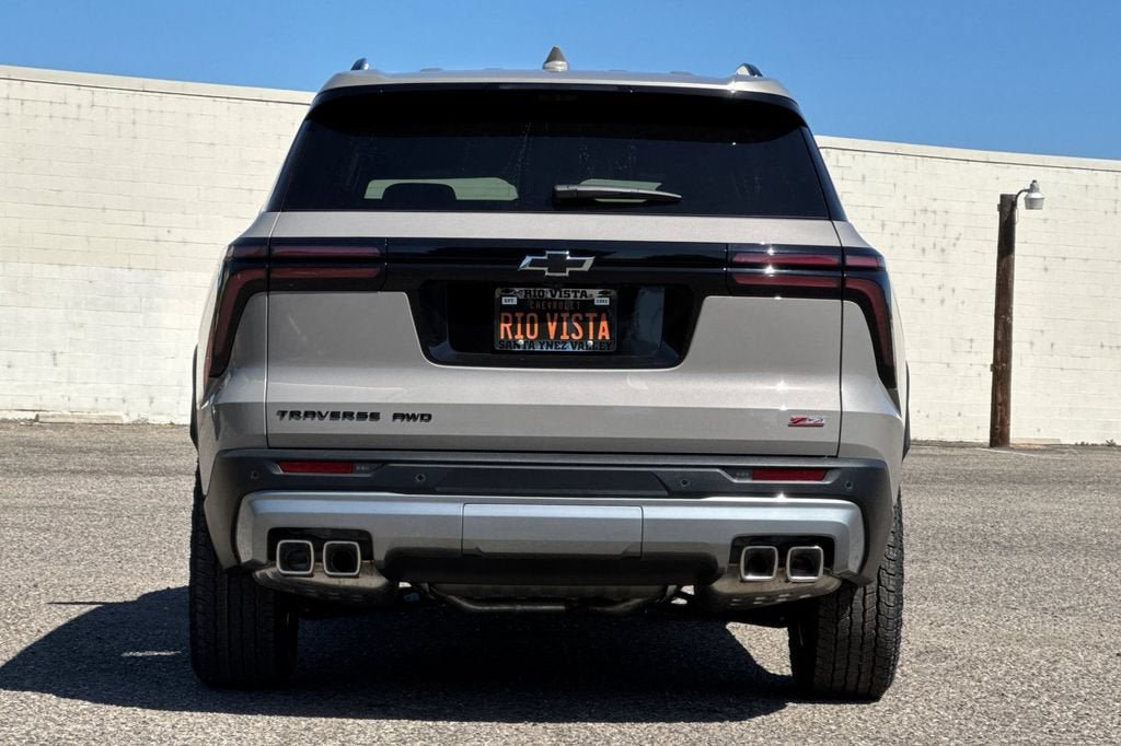 New 2026 Chevrolet Traverse Z71 w/ Enhanced Driving Package AWD/4WD image 5