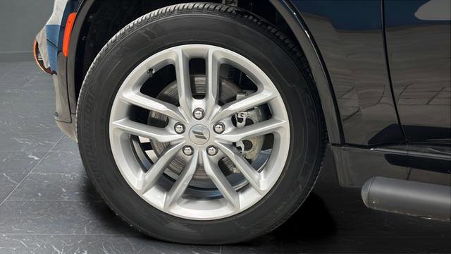 Used 2025 Dodge Durango GT image 38