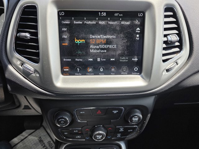 Used 2018 Jeep Compass Latitude w/ Popular Equipment Group AWD/4WD image 8