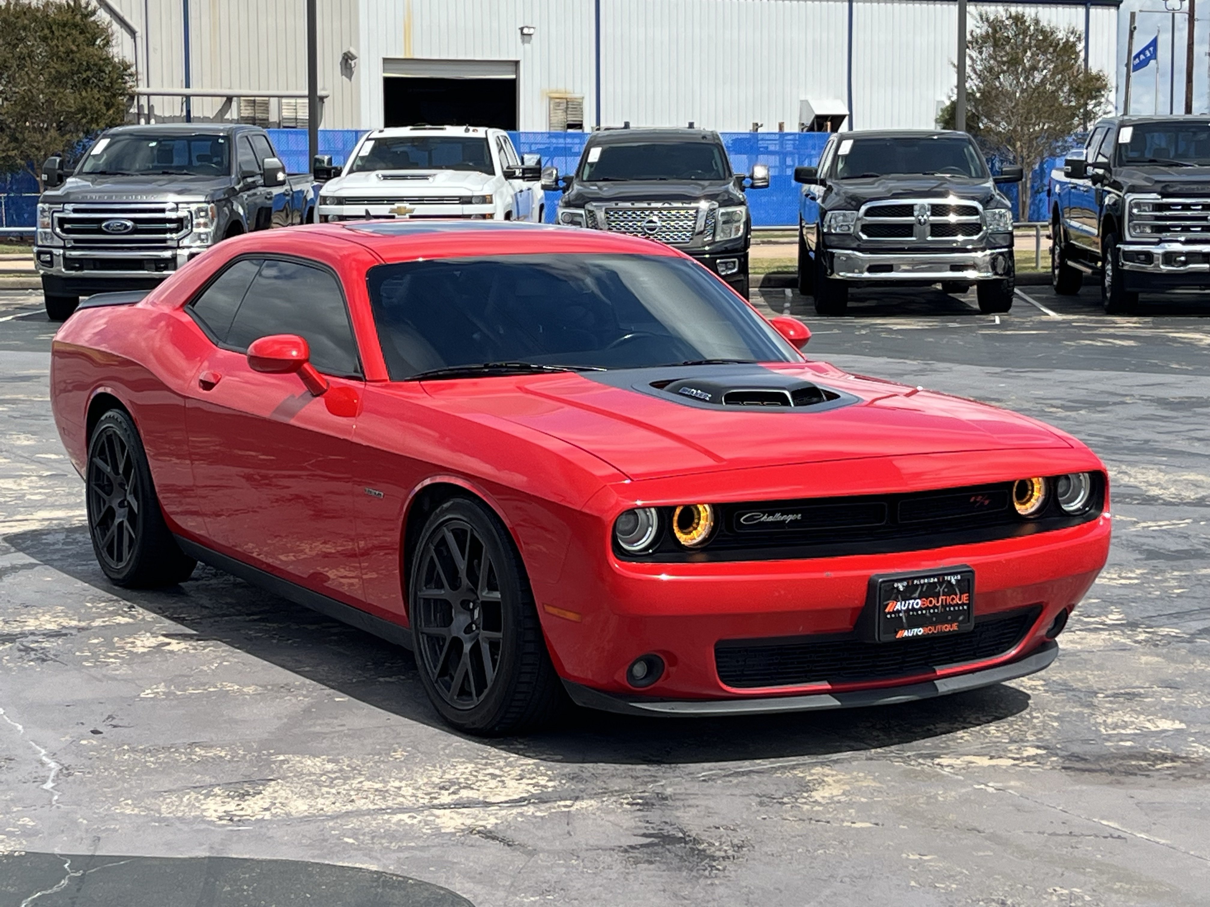 Used 2018 Dodge Challenger R/T Plus RWD image 5