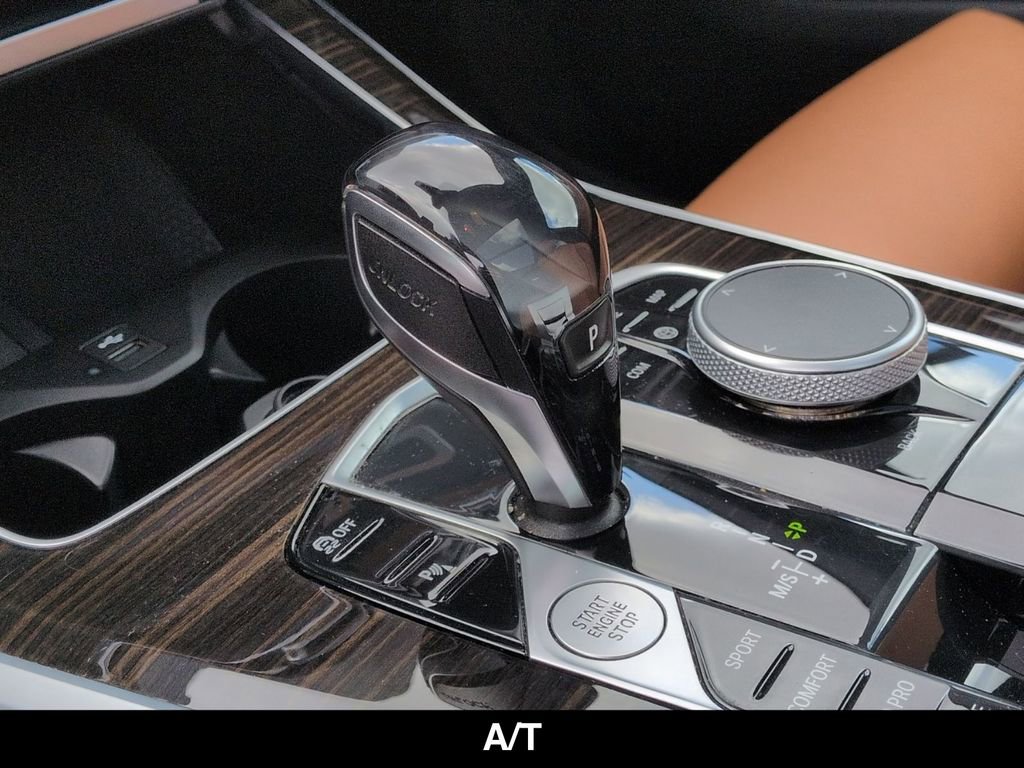 Used 2021 BMW X5 xDrive40i w/ Premium Package image 6