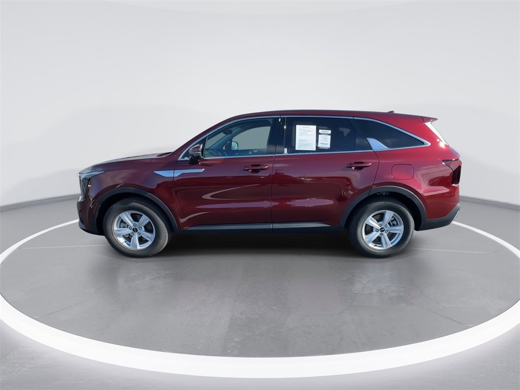 Used 2025 Kia Sorento LX image 5