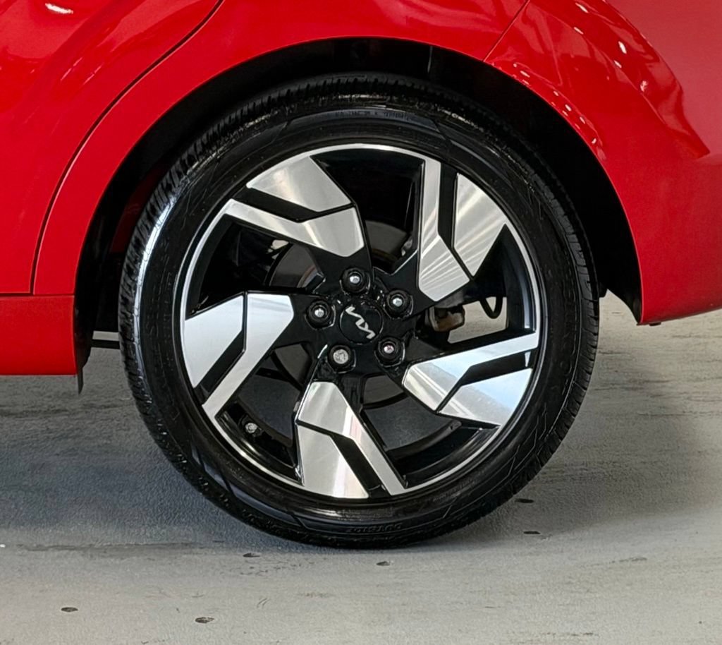 Used 2025 Kia Soul GT-Line FWD image 8