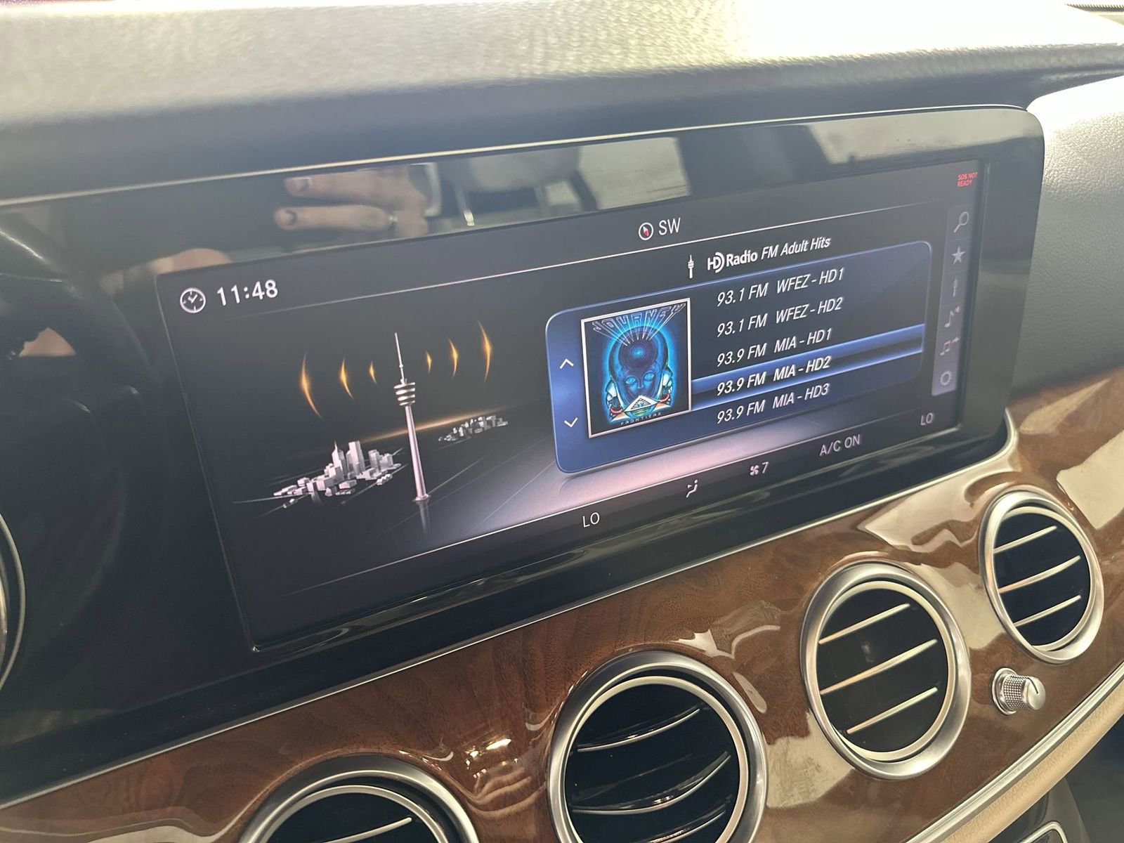 Used 2018 Mercedes-Benz E 300 image 16