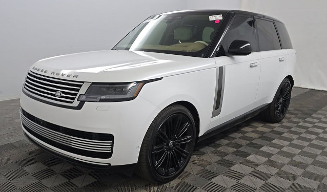 Used 2024 Land Rover Range Rover SV AWD/4WD image 1