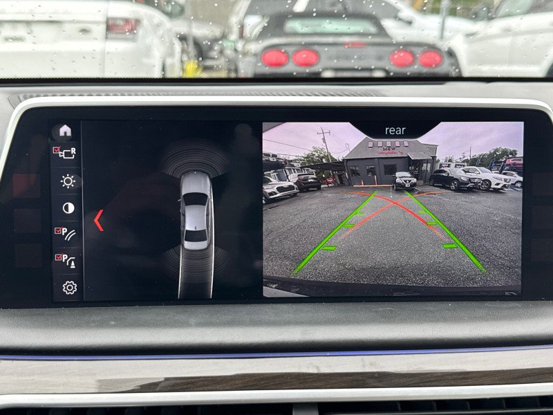Used 2018 BMW 750i xDrive AWD/4WD image 25