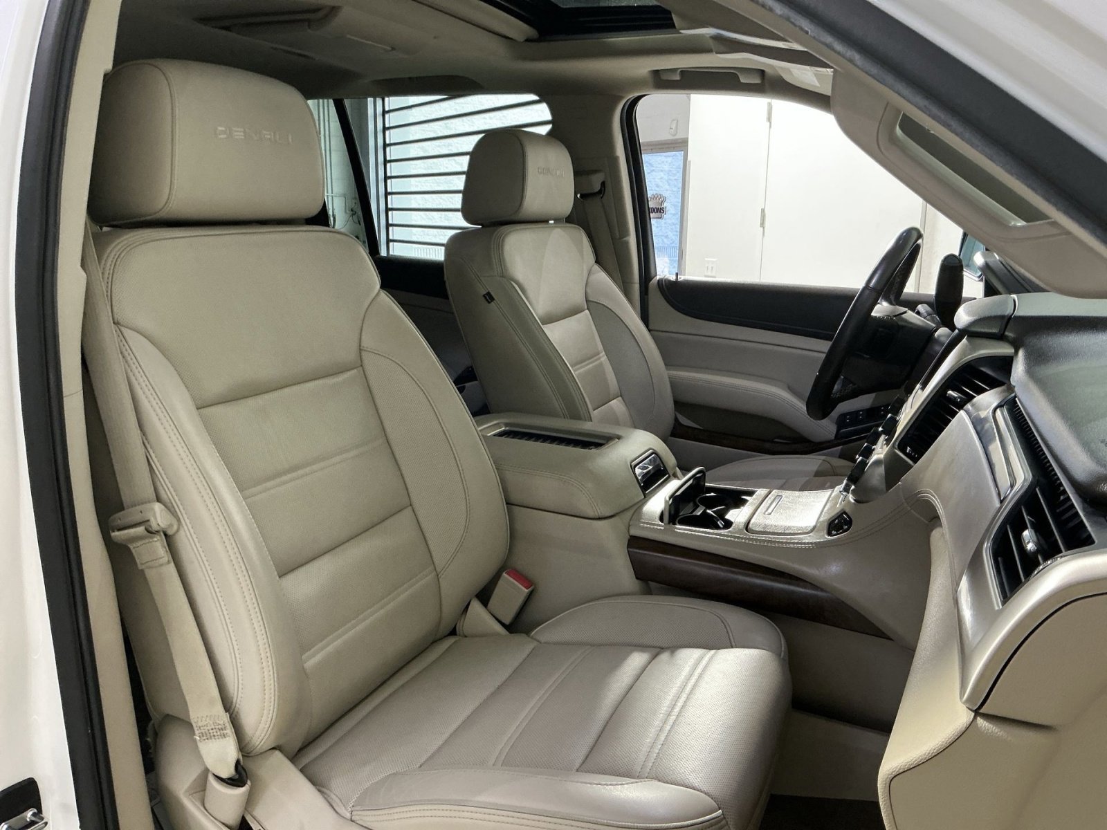Used 2019 GMC Yukon XL Denali w/ Denali Ultimate Package image 34