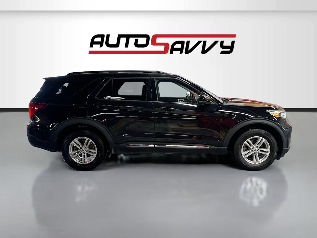 Used 2023 Ford Explorer XLT w/ Equipment Group 202A AWD/4WD image 8