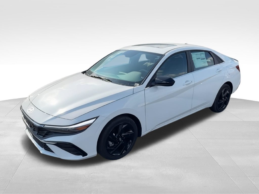 New 2026 Hyundai Elantra SEL Sport Premium FWD image 4