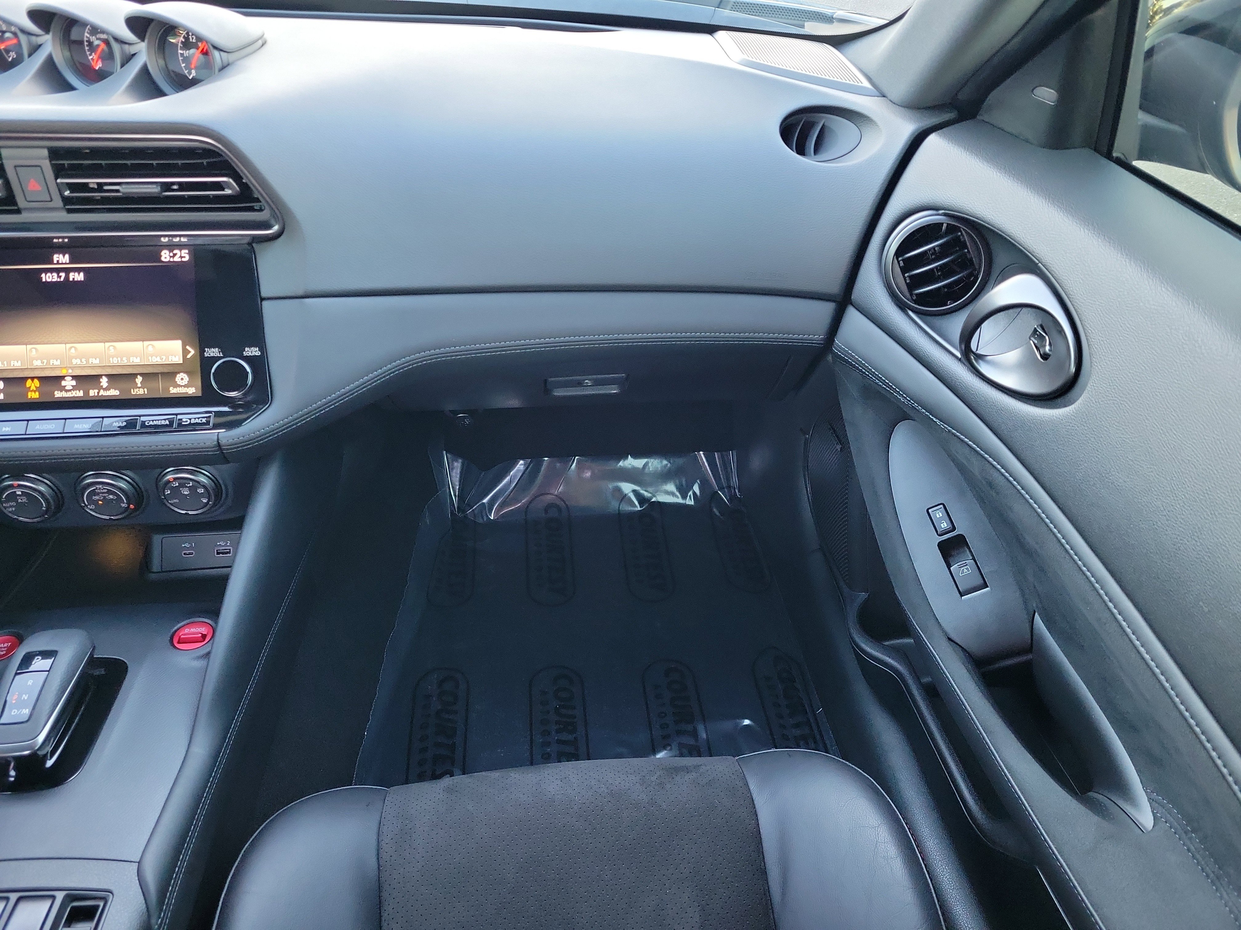 Used 2024 Nissan Z NISMO w/ Floor Mat Package image 12