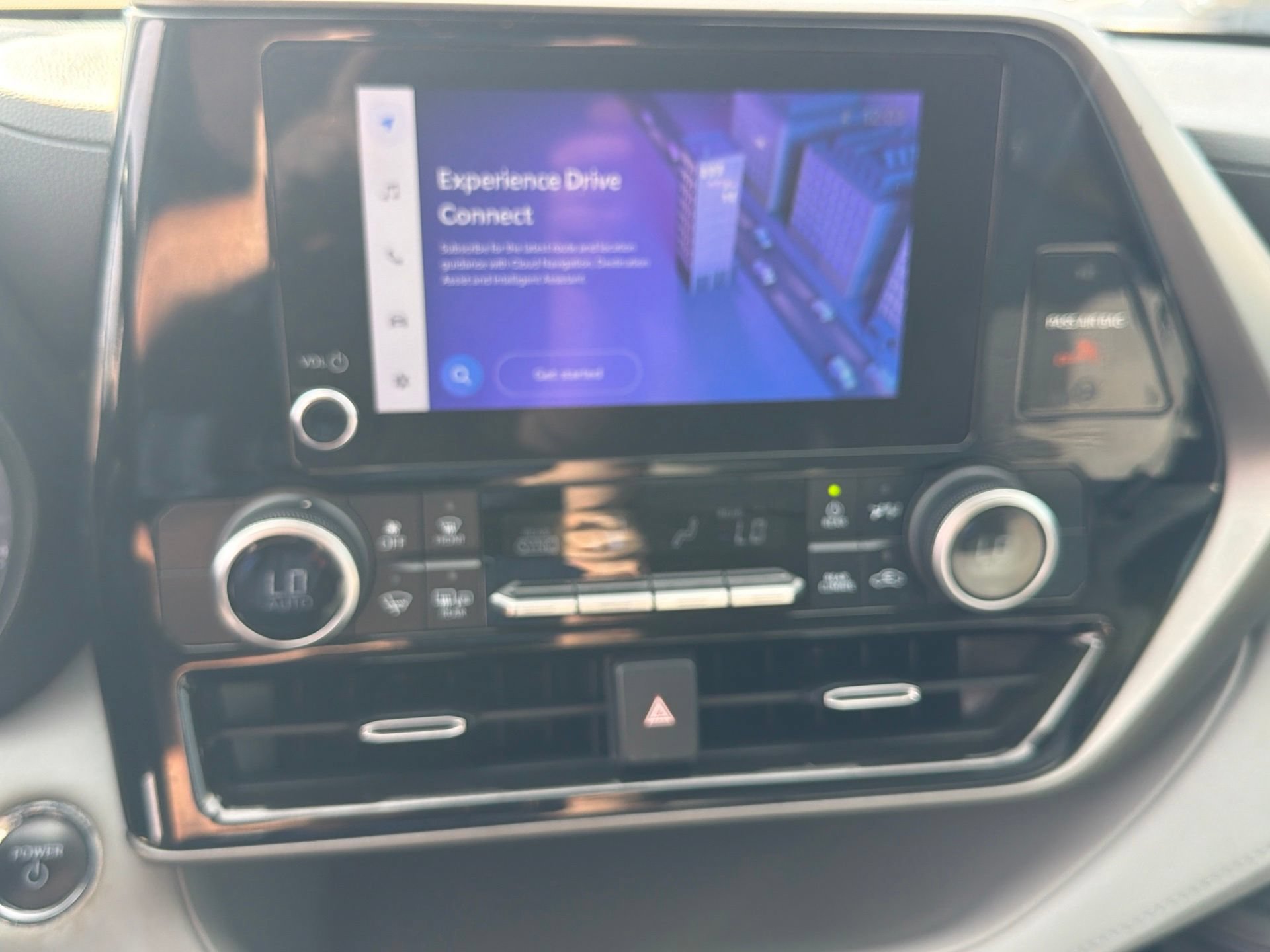 Used 2023 Toyota Highlander LE AWD/4WD image 19