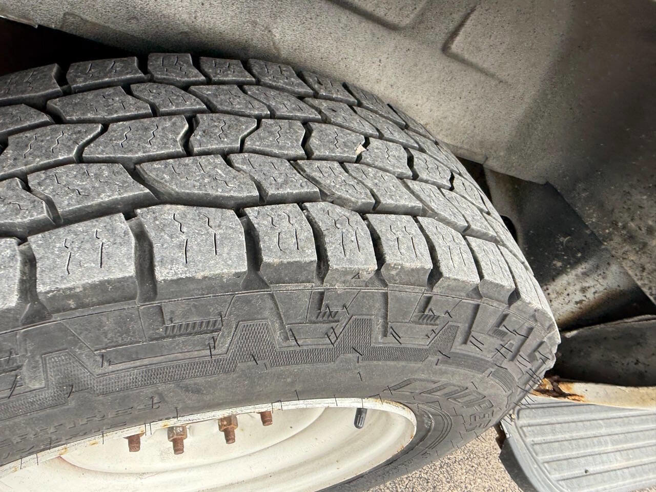 Used 2010 Ford E-150 and Econoline 150 Wagon image 17