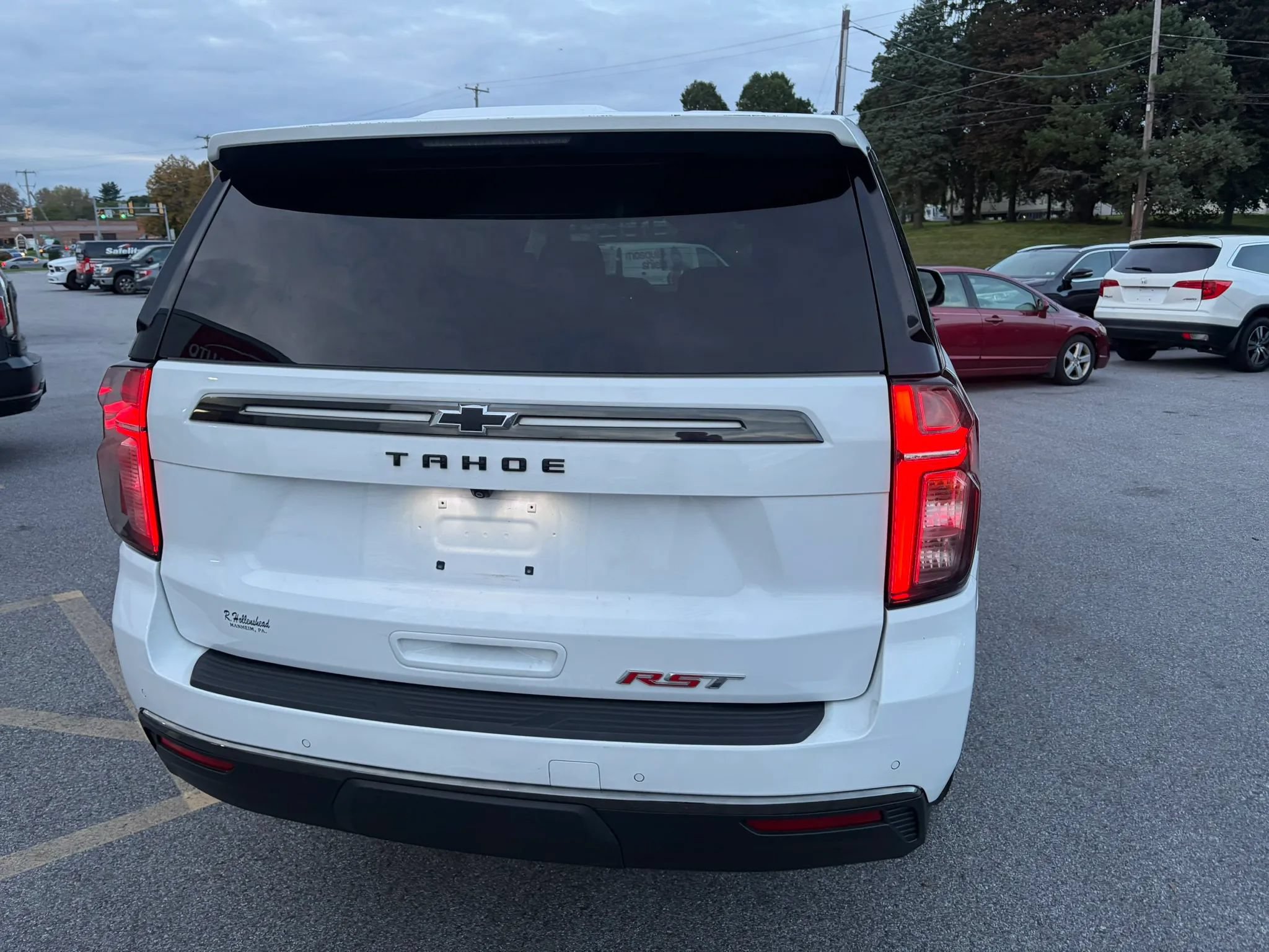 Used 2022 Chevrolet Tahoe RST w/ Luxury Package AWD/4WD image 11