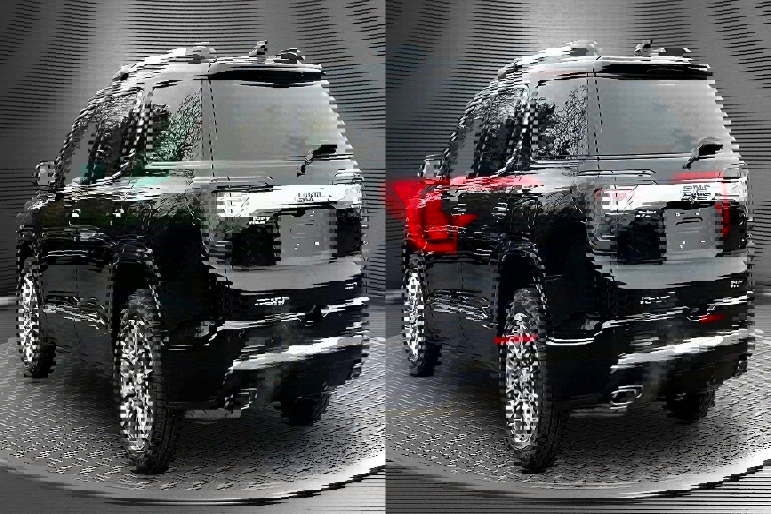 Used 2021 GMC Acadia Denali w/ Denali Ultimate Package AWD/4WD image 4