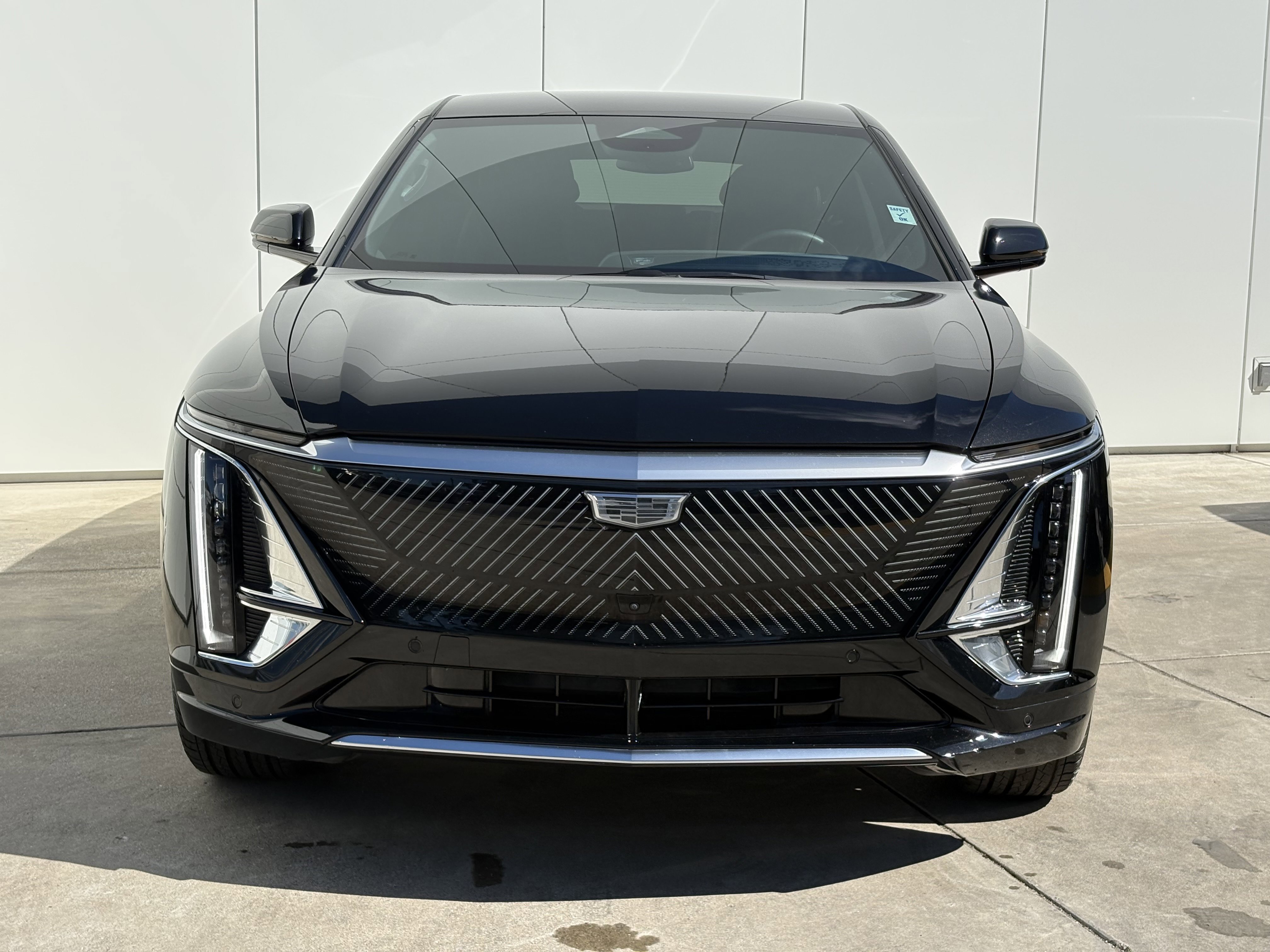 Used 2024 Cadillac Lyriq Luxury w/ LPO, Floor Liner Package image 3