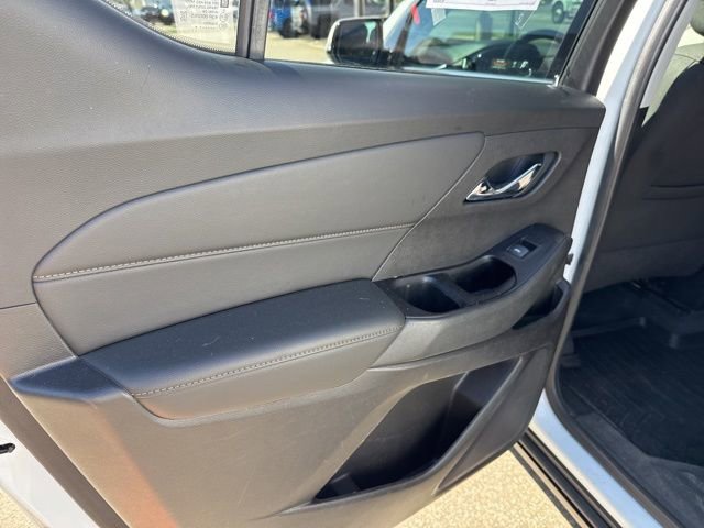 Used 2019 Chevrolet Traverse LT image 11