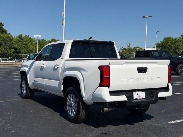 Used 2025 Toyota Tacoma SR5 RWD image 8