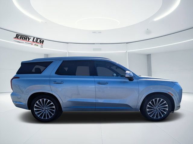 Used 2024 Hyundai Palisade Calligraphy image 2