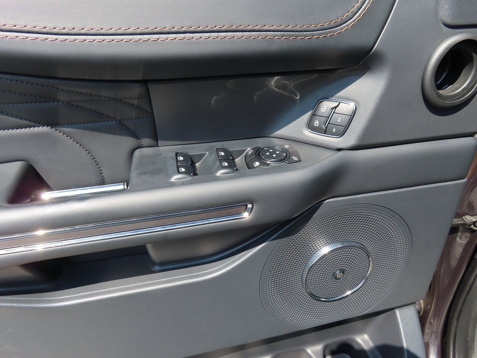 Used 2023 Ford Expedition Platinum image 13