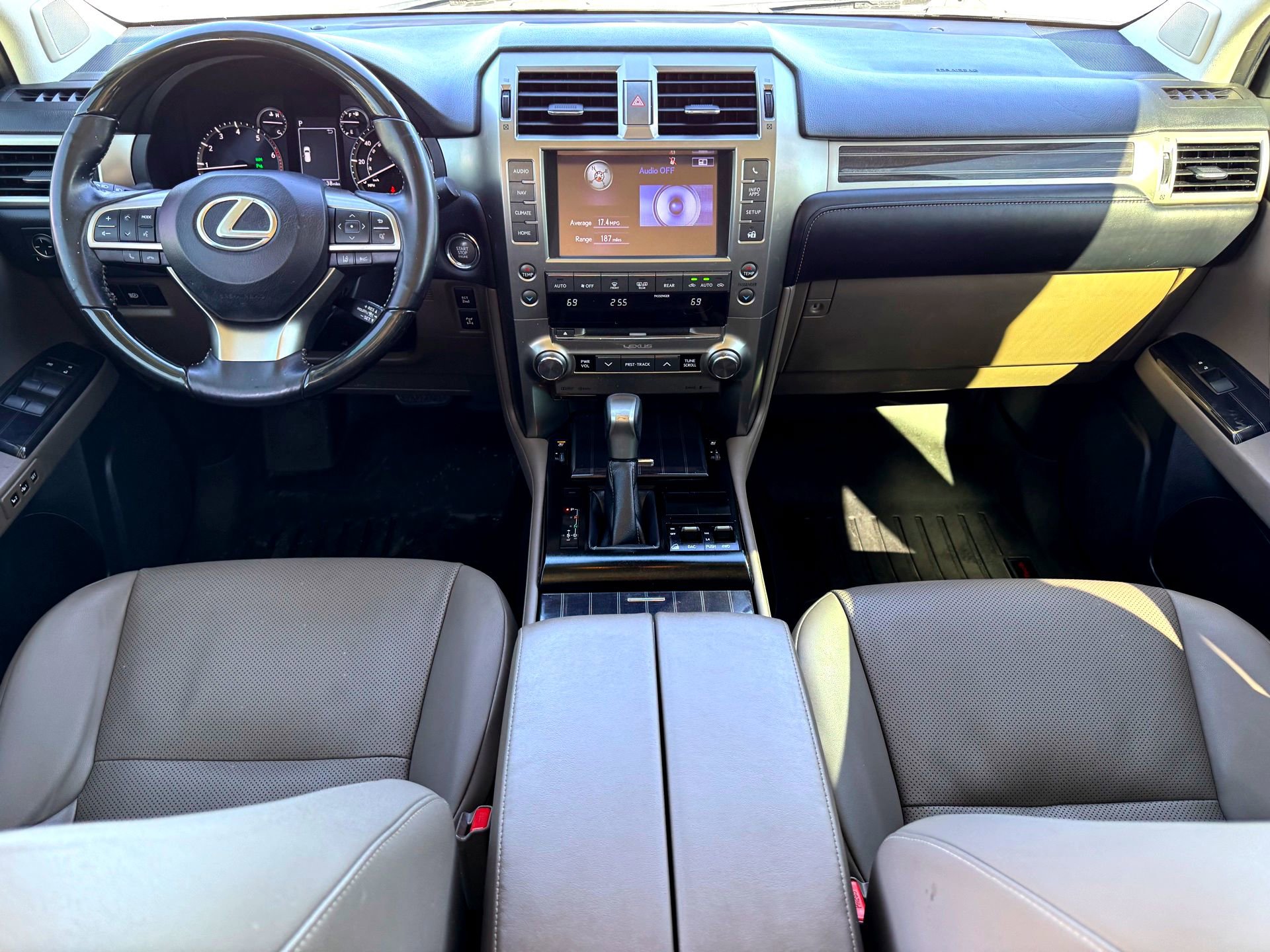 Used 2020 Lexus GX 460 Premium image 23