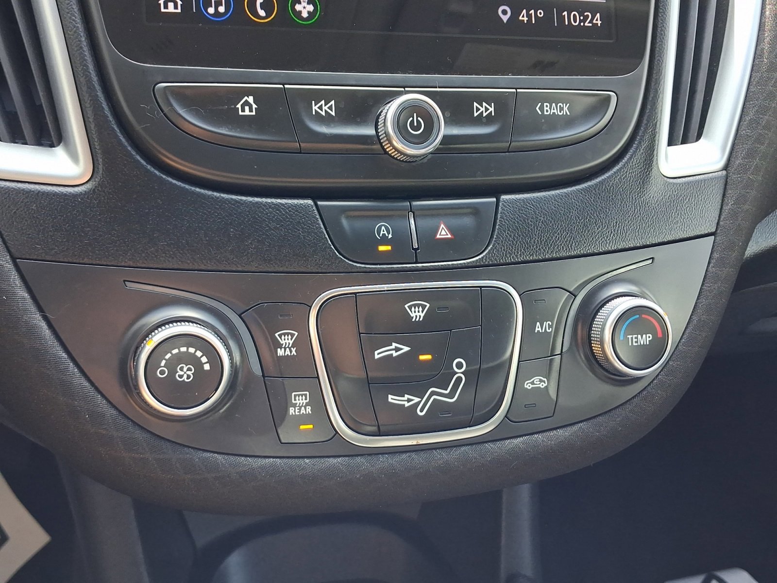 Used 2022 Chevrolet Malibu LS image 17