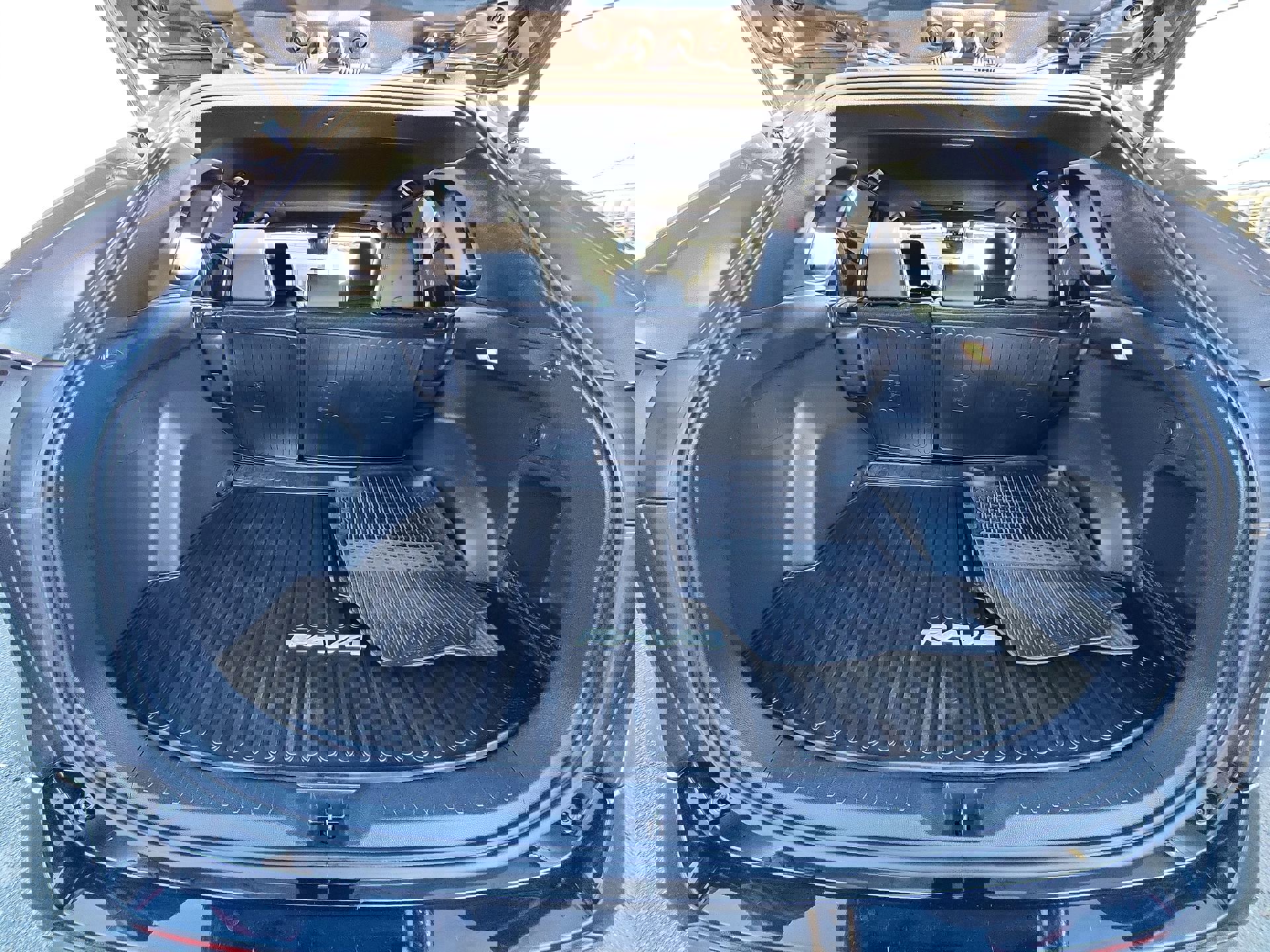 Used 2019 Toyota RAV4 XSE image 20