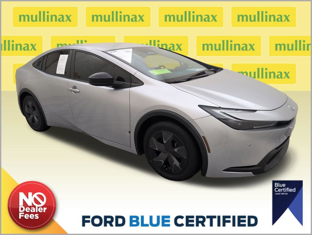 Used 2023 Toyota Prius LE