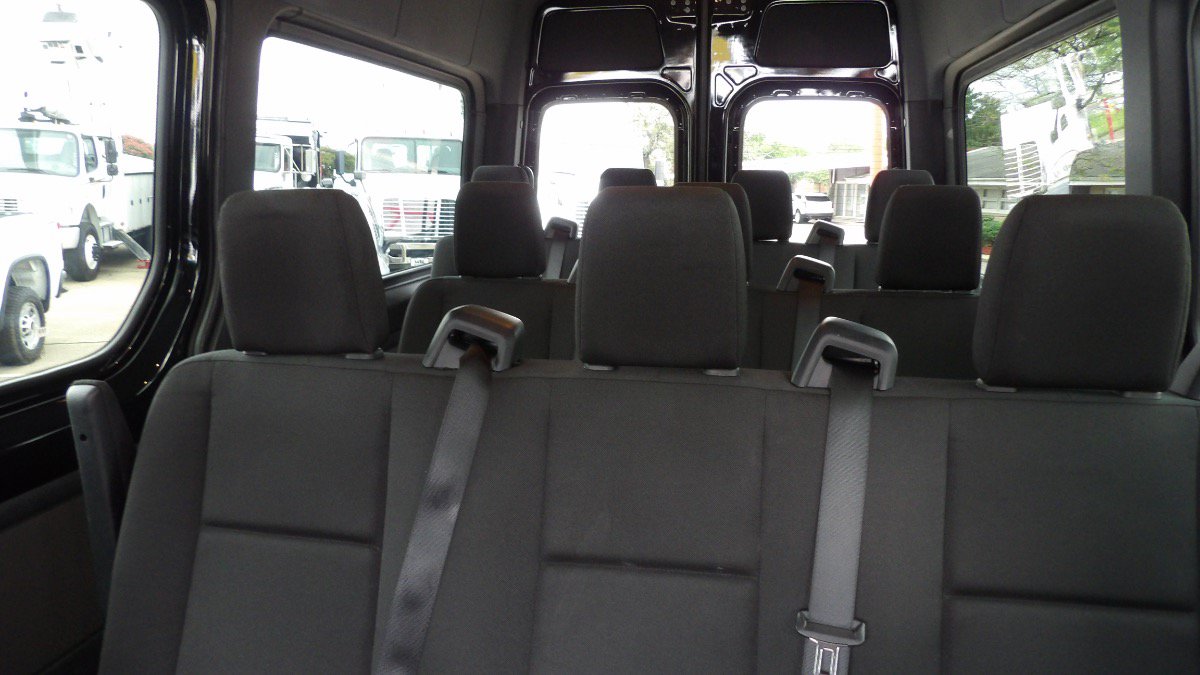 Used 2025 Mercedes-Benz Sprinter 2500 image 21
