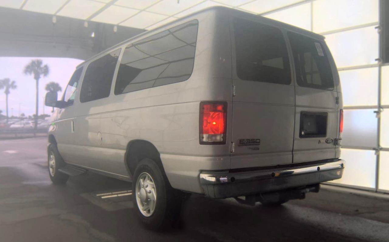Used 2014 Ford E-350 and Econoline 350 XLT RWD image 8