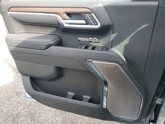 Used 2025 Chevrolet Silverado 1500 High Country w/ Technology Package image 18
